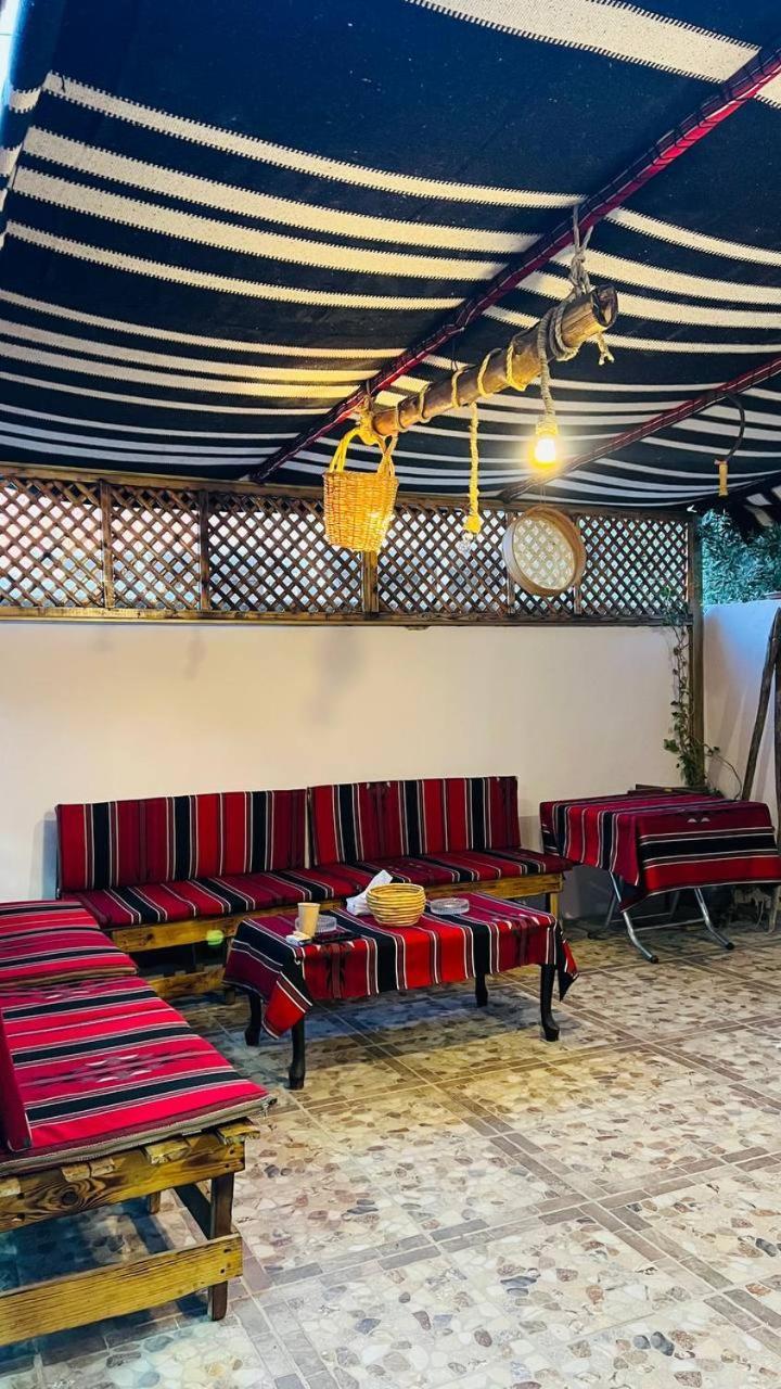 Petra Glamour Hostel At Tayyibah Exterior photo